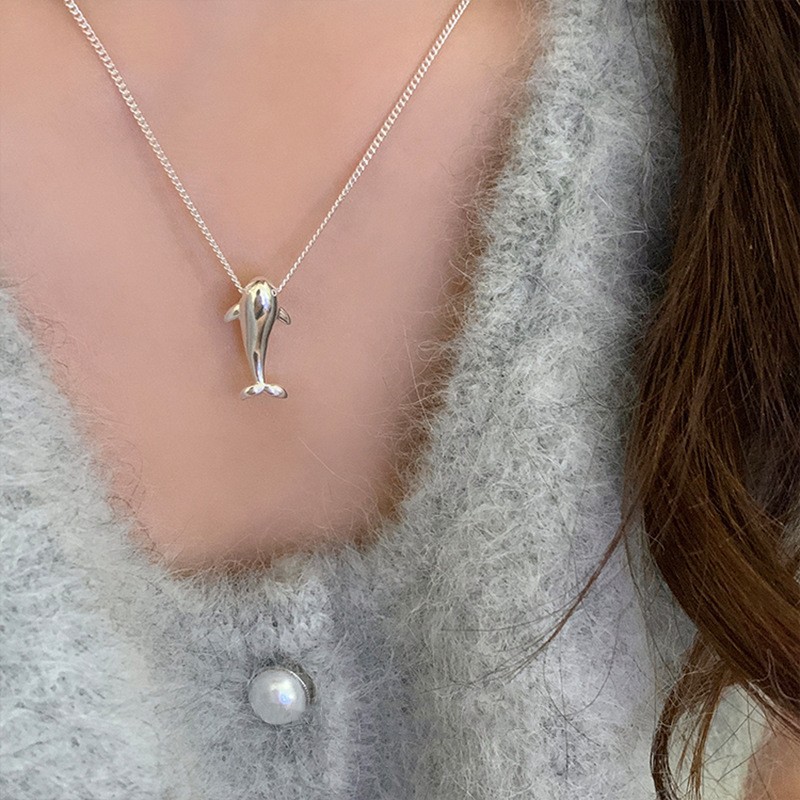 Korean Version S925 Silver Temperament Water Drop Necklace, Women's Retro Fashion, Elegant And Simple Collarbone Chain, Creative And Artistic Jewelry Trend