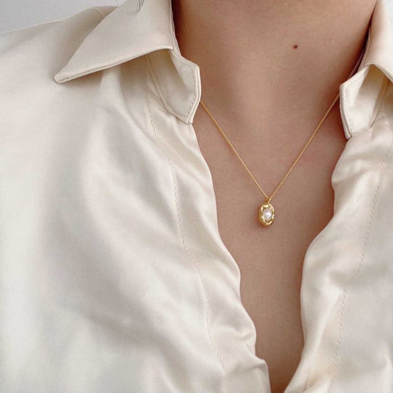 Korean Version S925 Silver Temperament Water Drop Necklace, Women's Retro Fashion, Elegant And Simple Collarbone Chain, Creative And Artistic Jewelry Trend