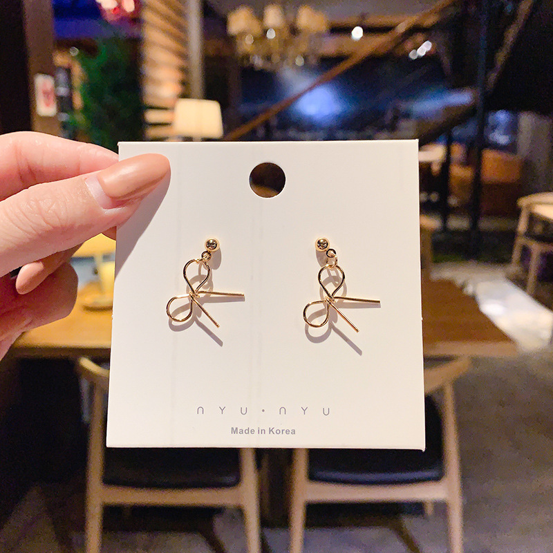 925 Silver Needle Earrings Women's Floor Stand Night Market Source Korean Fashion New Popular Earrings Wholesale Popular Earrings