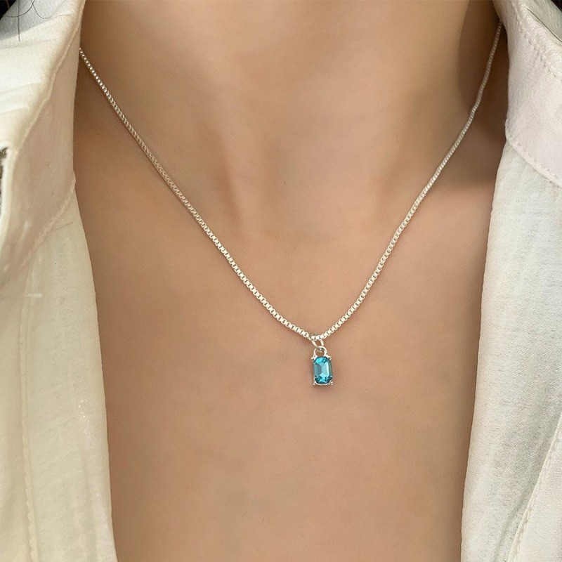 Korean Version S925 Silver Temperament Water Drop Necklace, Women's Retro Fashion, Elegant And Simple Collarbone Chain, Creative And Artistic Jewelry Trend