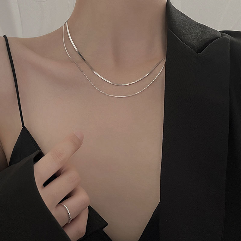 Korean Version S925 Silver Temperament Water Drop Necklace, Women's Retro Fashion, Elegant And Simple Collarbone Chain, Creative And Artistic Jewelry Trend