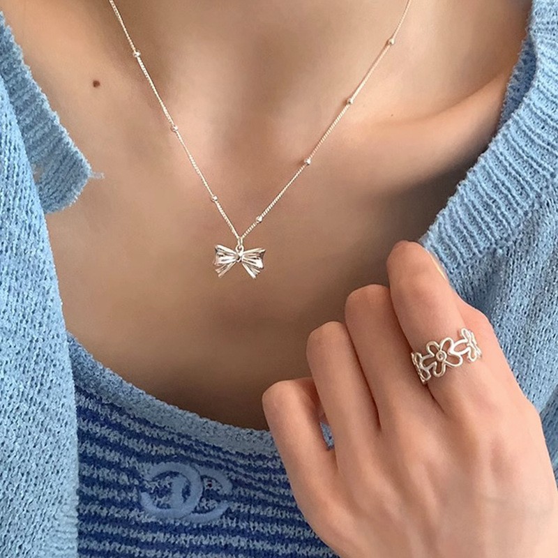 Korean Version S925 Silver Temperament Water Drop Necklace, Women's Retro Fashion, Elegant And Simple Collarbone Chain, Creative And Artistic Jewelry Trend